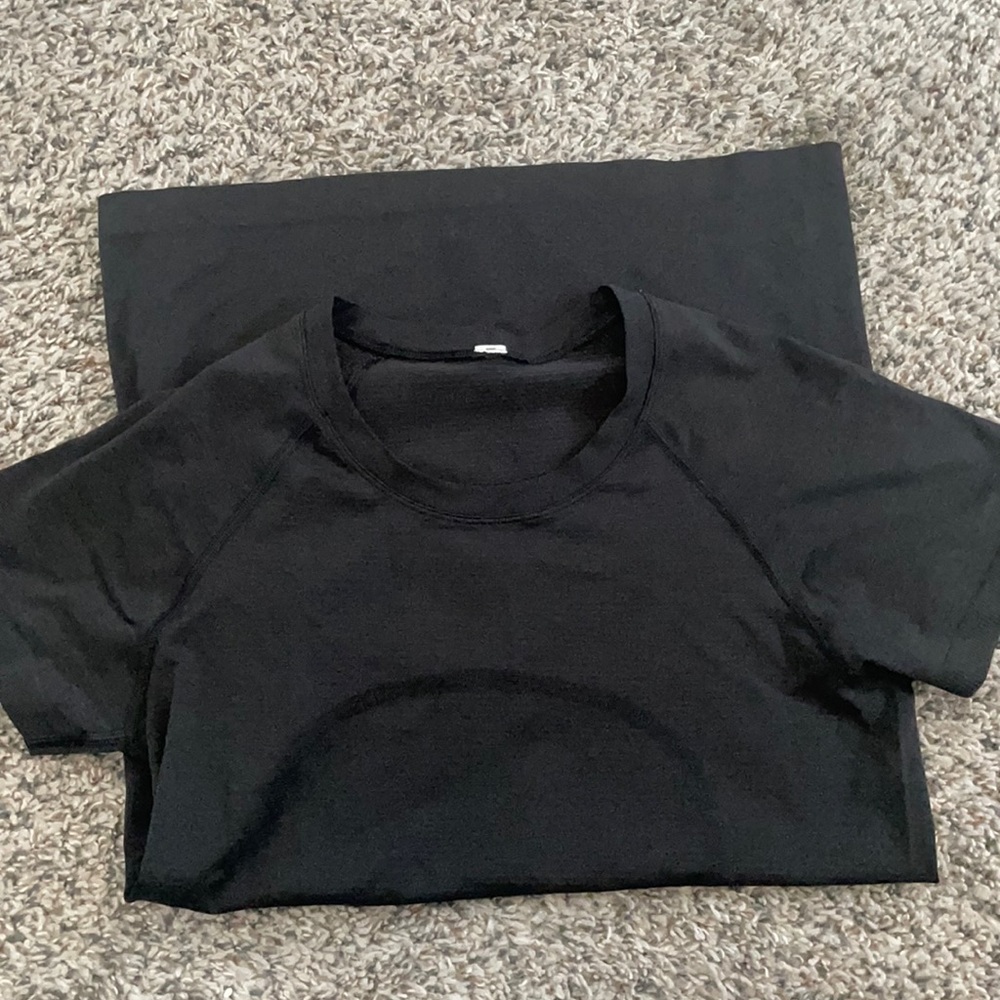 Swiftly Tech Short Sleeve Shirt
